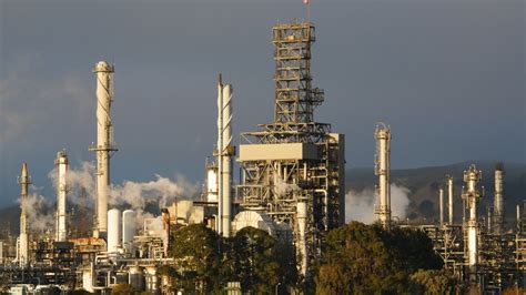 Health officials launch unannounced inspection of Martinez Refining Company
